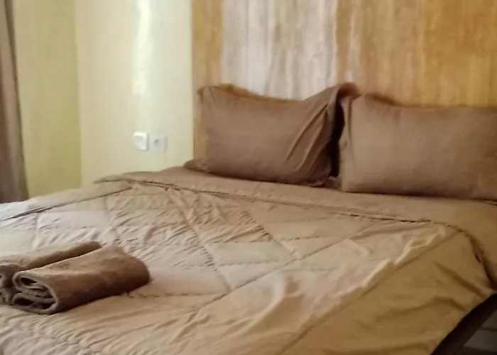 Guest house Madu Sentana House 3*