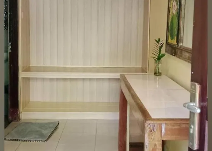 Madu Sentana House Guest house 3*